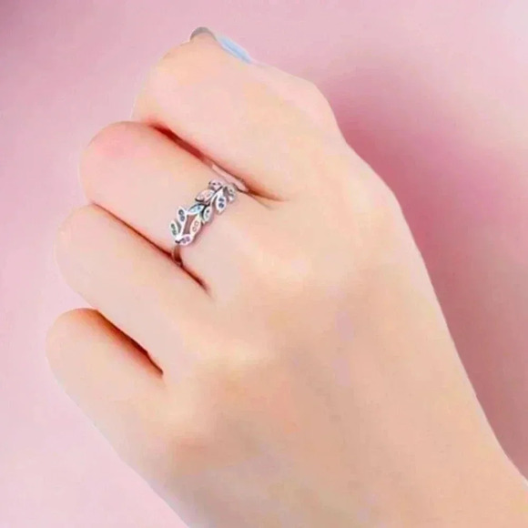 🆕️Elegant S925 Sterling Silver Leaf Ring w/ Colorful Zircons 🌿💍 Gift Box 🎁 - Picture 4 of 10